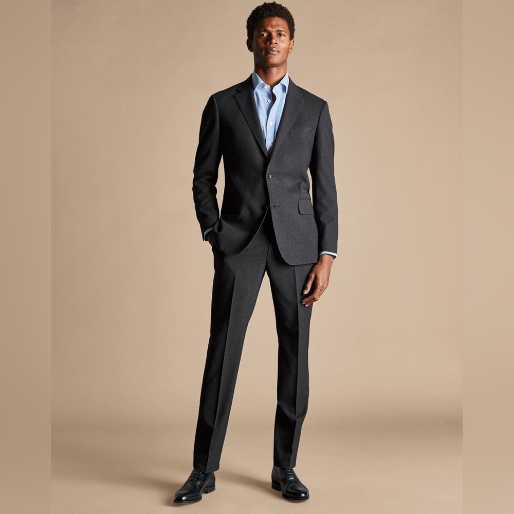 Charles Tyrwhitt Ultimate Performance Suit